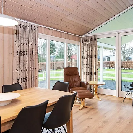 Dom wakacyjny 10 Person In B Rkop *