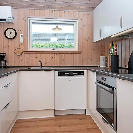 10 Person In B Rkop *